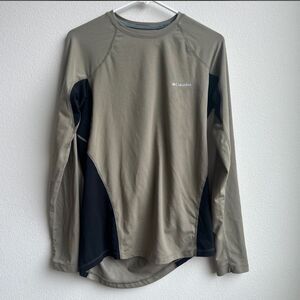 Columbia Men’s Base Layer Long Sleeve Shirt SIZE SMALL